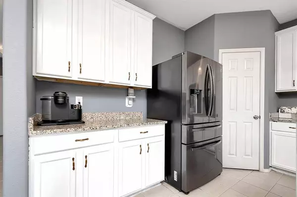 2428 Bermont Red Lane, Fort Worth, TX 76131