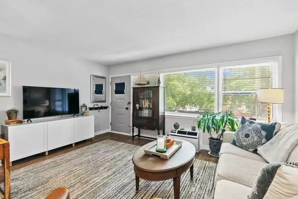 1005 N Harlem AVE #C, Oak Park, IL 60302