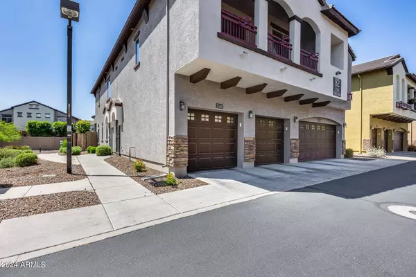 2725 E MINE CREEK Road #2162, Phoenix, AZ 85024