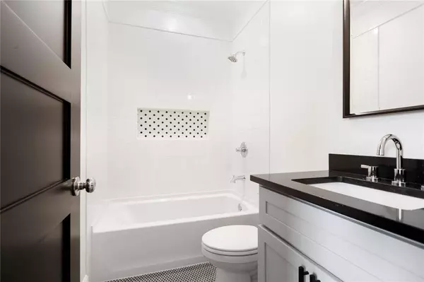 2324 26 ALLEN ST, New Orleans, LA 70119