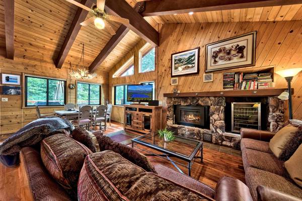 12525 Falcon Point Place, Truckee, CA 96161-0000