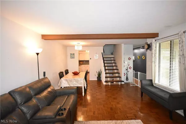 32764 Washington CT #64, Solon, OH 44139