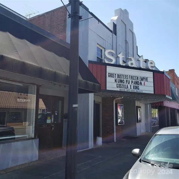 117 N College AVE, Newton, NC 28658