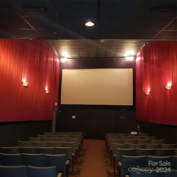 117 N College AVE, Newton, NC 28658