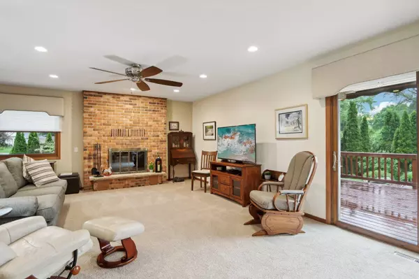 5575 Moonlight Drive, Waunakee, WI 53597