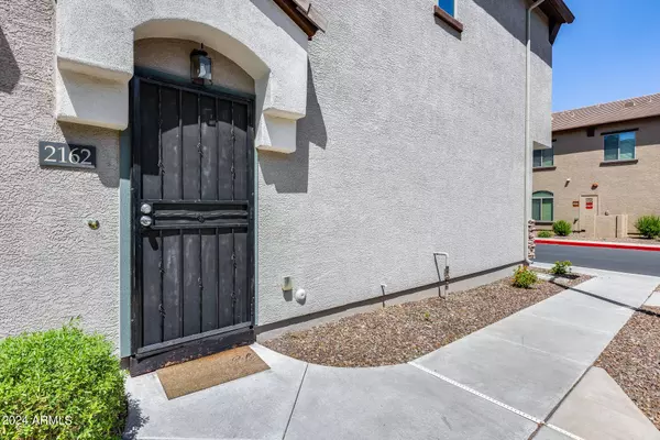 2725 E MINE CREEK Road #2162, Phoenix, AZ 85024