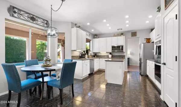 15870 N 9th Avenue, Phoenix, AZ 85023