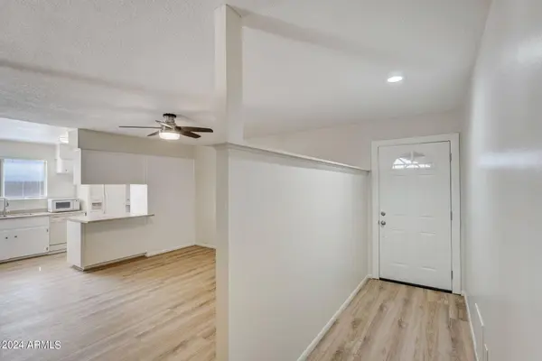 6310 W BERRIDGE Lane, Glendale, AZ 85301