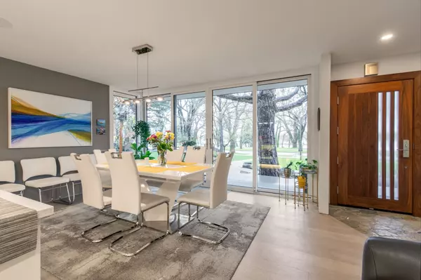House For Sale Lethbridge South - Henderson Lake - Lethbridge, Alberta 