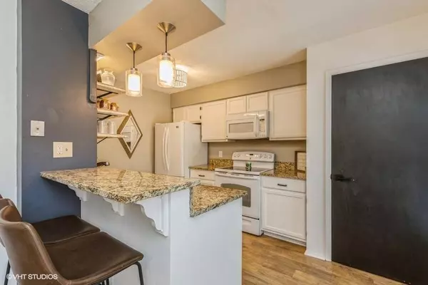 8707 Townsend Avenue #C, Urbandale, IA 50322