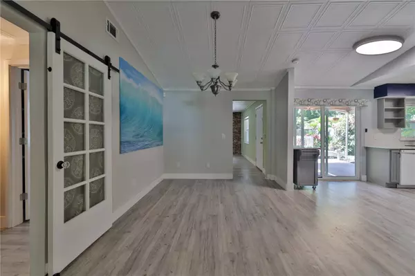 627 CHEROKEE LN, Holly Hill, FL 32117