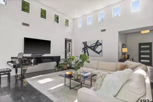 3118 Eagle Drive, Mt Pleasant, TX 75455