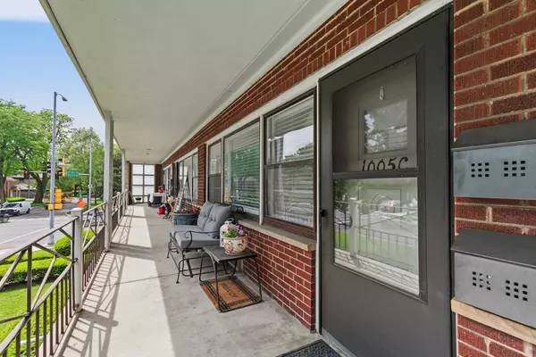 1005 N Harlem AVE #C, Oak Park, IL 60302