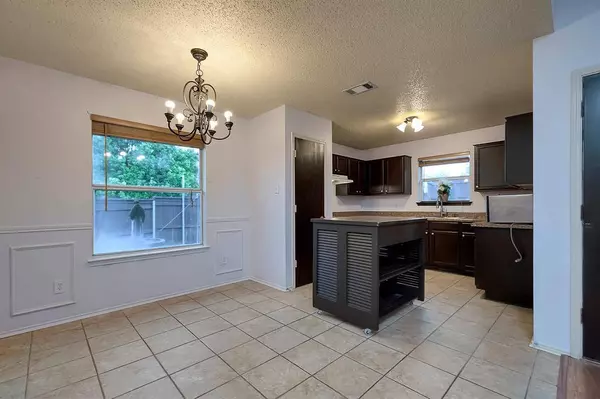 2701 Brea Canyon Road, Fort Worth, TX 76108