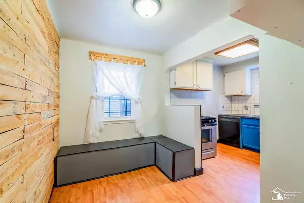 1527 WASHINGTON Street, Lincoln Park, MI 48146