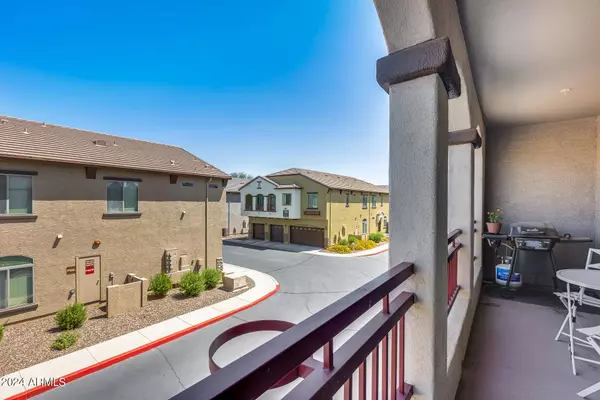 2725 E MINE CREEK Road #2162, Phoenix, AZ 85024