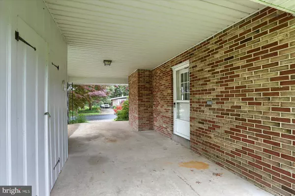 27 BRENTWOOD RD, Camp Hill, PA 17011