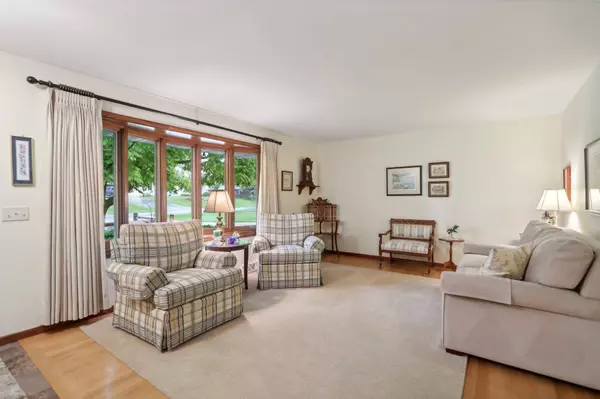 5575 Moonlight Drive, Waunakee, WI 53597