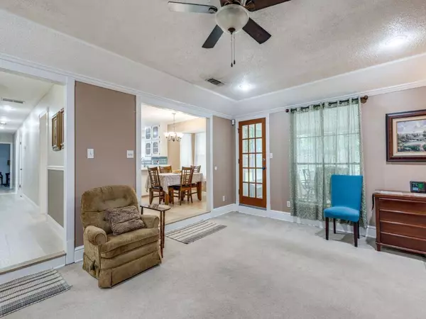 612 Steeplechase Drive, Bedford, TX 76021