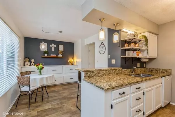 8707 Townsend Avenue #C, Urbandale, IA 50322