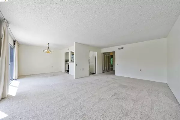 1201 Fairlawn Ct #11, Walnut Creek, CA 94595