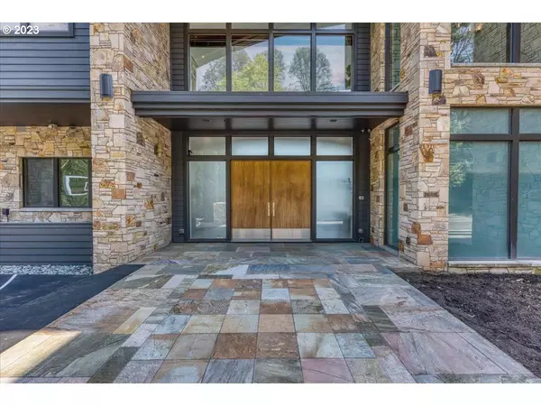 3434 LAKEVIEW BLVD, Lake Oswego, OR 97035