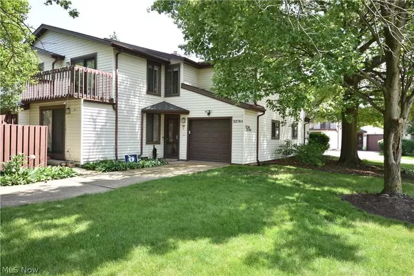 32764 Washington CT #64, Solon, OH 44139