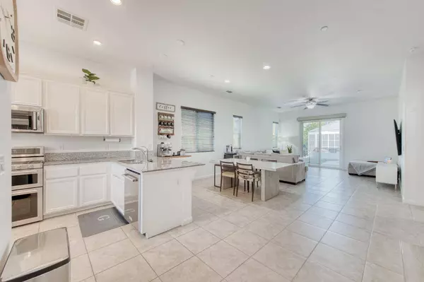 3797 N Carriage Avenue, Fresno, CA 93727