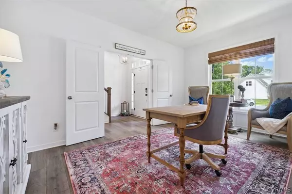 9324 Pentwyn PL, Midlothian, VA 23112