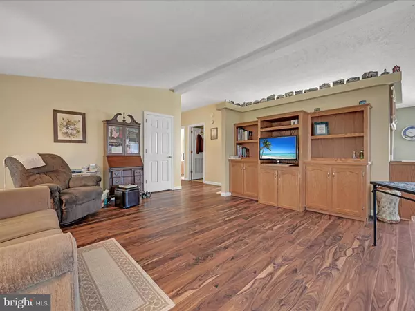 357 W CEDAR ST, Palmyra, PA 17078