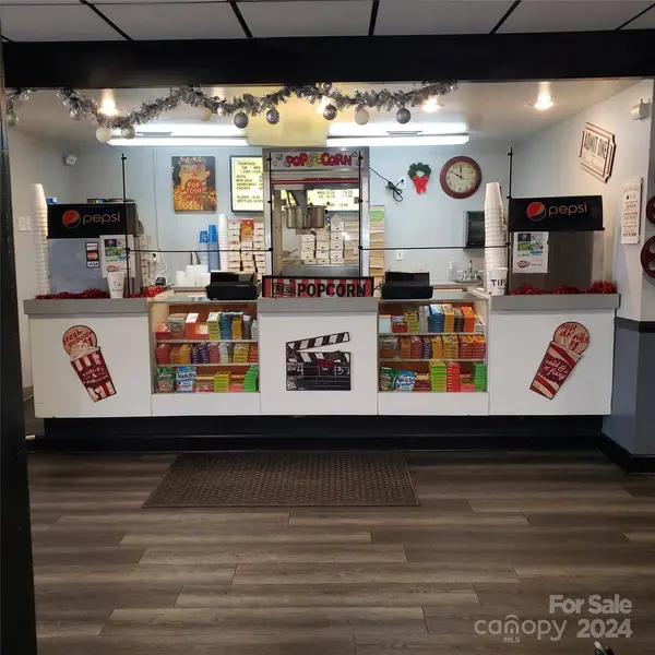 117 N College AVE, Newton, NC 28658