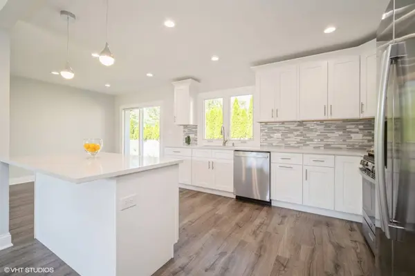 1121 N Wheeling RD, Mount Prospect, IL 60056