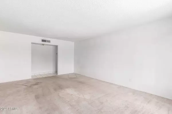 8146 N 17TH Drive, Phoenix, AZ 85021