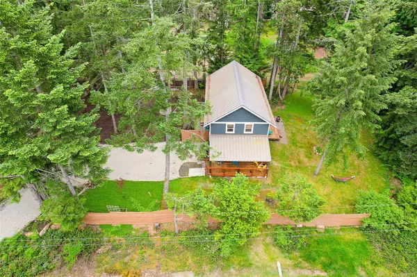 393 Dunshire Dr, Gabriola Island, BC V0R 1X2