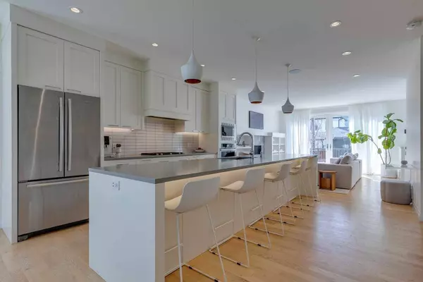 425 11 ST NE, Calgary, AB T2E 4N5