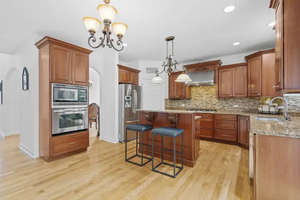 4734 Burr Oak CT, Palatine, IL 60067