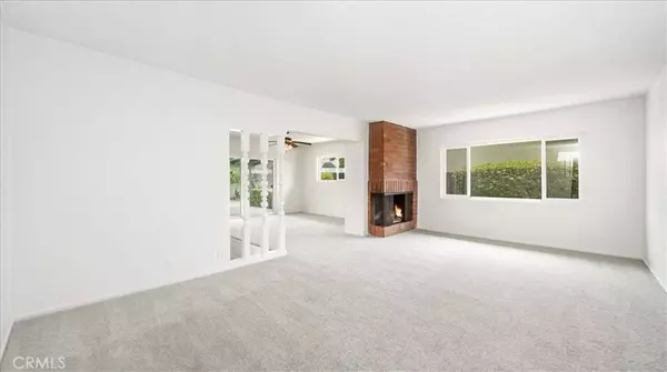 421 W Larkspur LN, Glendora, CA 91740