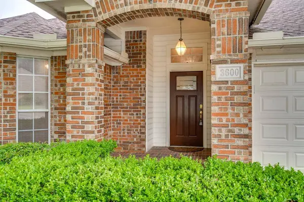 3600 Parkmead Drive, Arlington, TX 76014