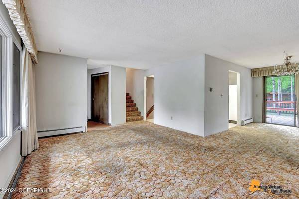 10008 Genora ST, Eagle River, AK 99577