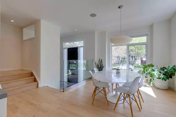 425 11 ST NE, Calgary, AB T2E 4N5