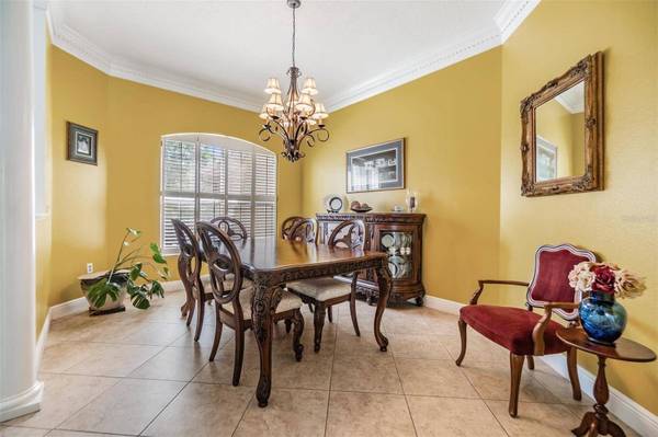 2306 TIMBERGROVE DR, Valrico, FL 33596