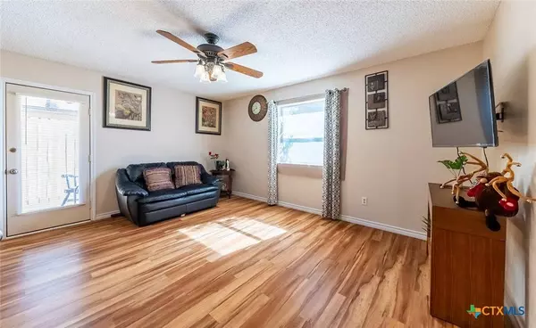 1502 Earle ST, San Marcos, TX 78666