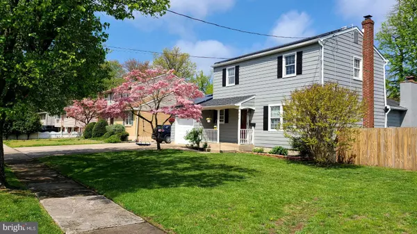 317 OAKLAND AVE, Bellmawr, NJ 08031