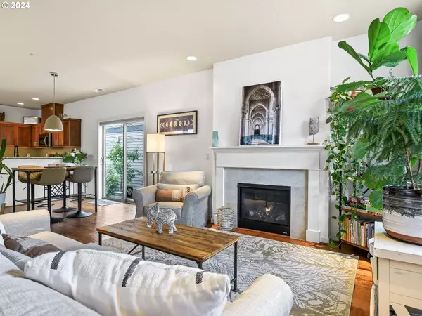 10887 SW STOCKHOLM DR, Wilsonville, OR 97070