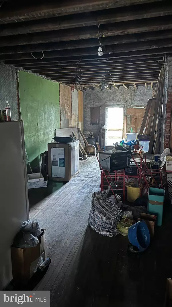 5809 CHRISTIAN ST, Philadelphia, PA 19143