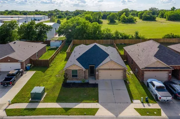 946 Primrose Drive, Sanger, TX 76266