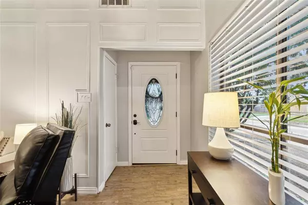 2231 Bunker Hill Drive, Carrollton, TX 75006