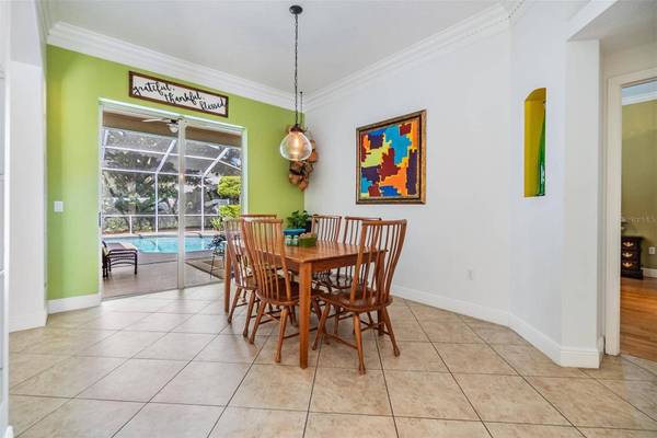 2306 TIMBERGROVE DR, Valrico, FL 33596