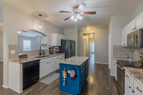 10807 Marot Fld, Helotes, TX 78023