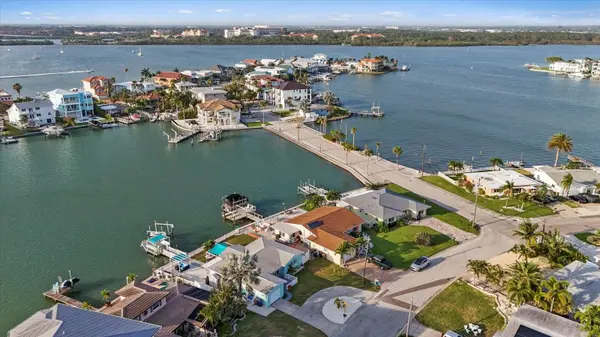 750 PRUITT DR, Madeira Beach, FL 33708